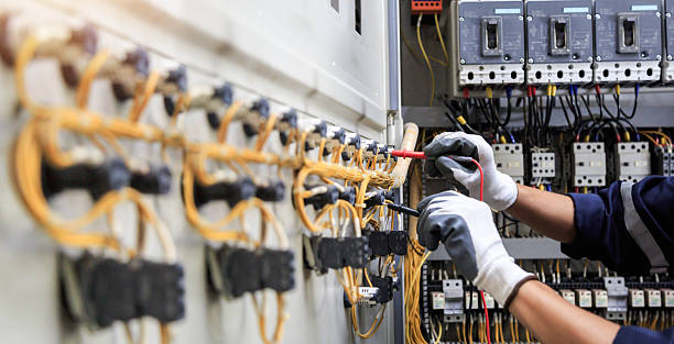 Professional Electrician technician working in Halsey, OR